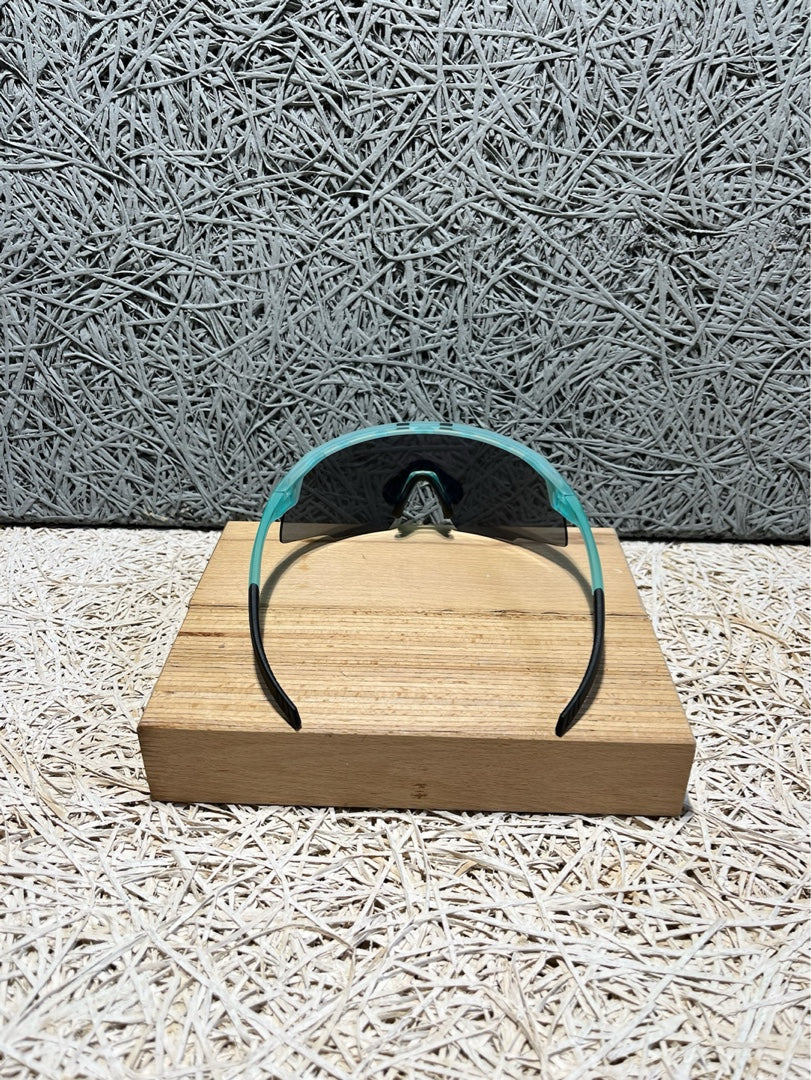 Loubsol Scalpel Turquoise Cat 3, shooting