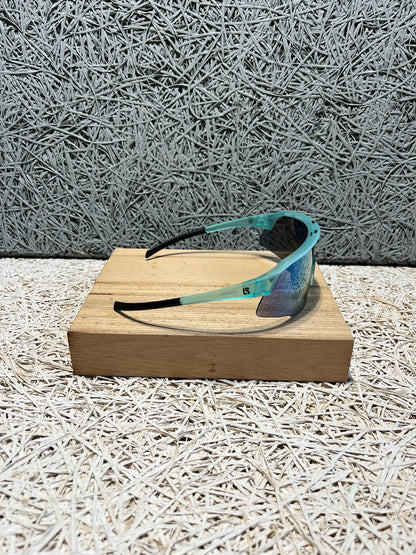 Loubsol Scalpel Turquoise Cat 3, shooting