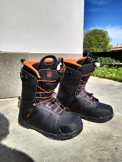 scarponi snowboard taglia 42 2/3 Usati