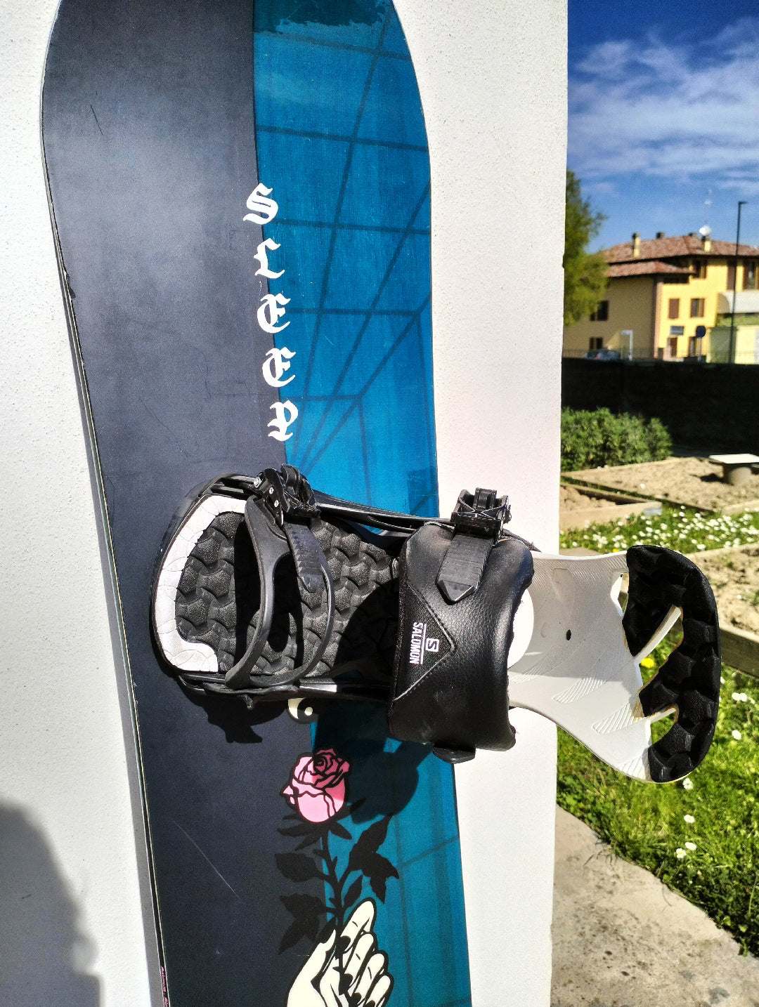 Tavola da snowboard con attacchi  Usata