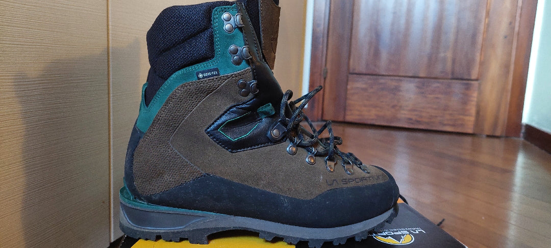 Scarponi trekking La Sportiva tg. 43 usati
