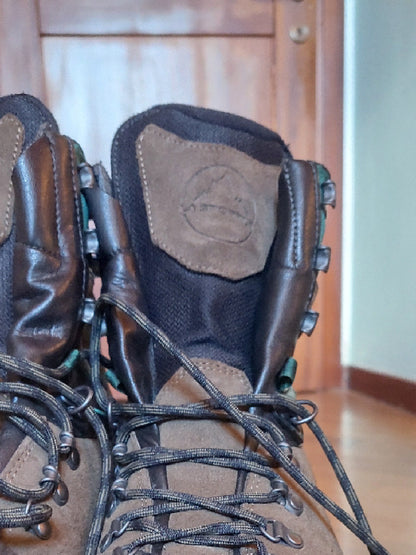 Scarponi trekking La Sportiva tg. 43 usati