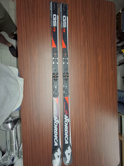 Sci Nordica GSR dobermann 182 cm r>23 usati