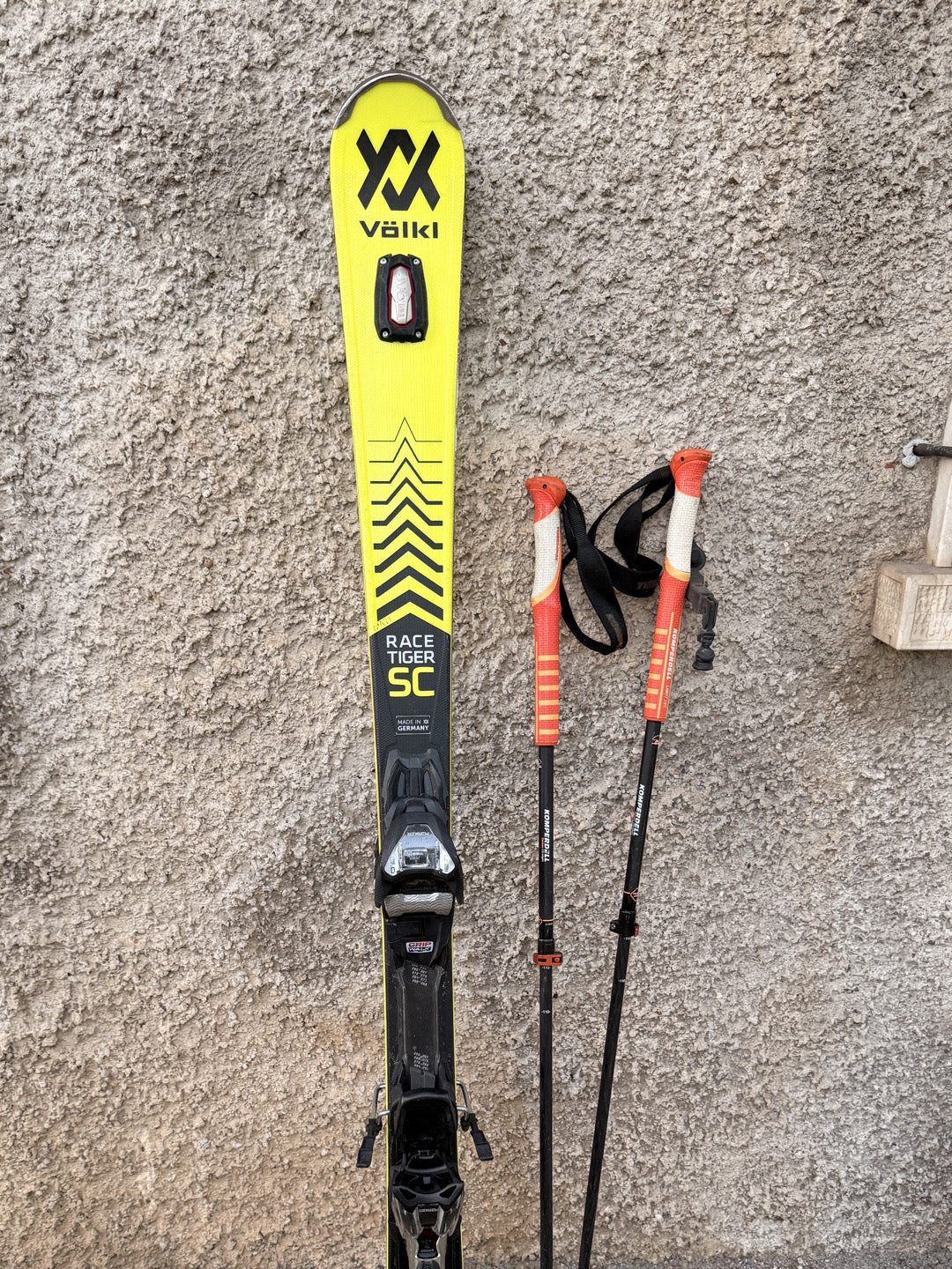 Sci Völkl Racetiger SC 150 cm r10.5 + attacchi marker usati
