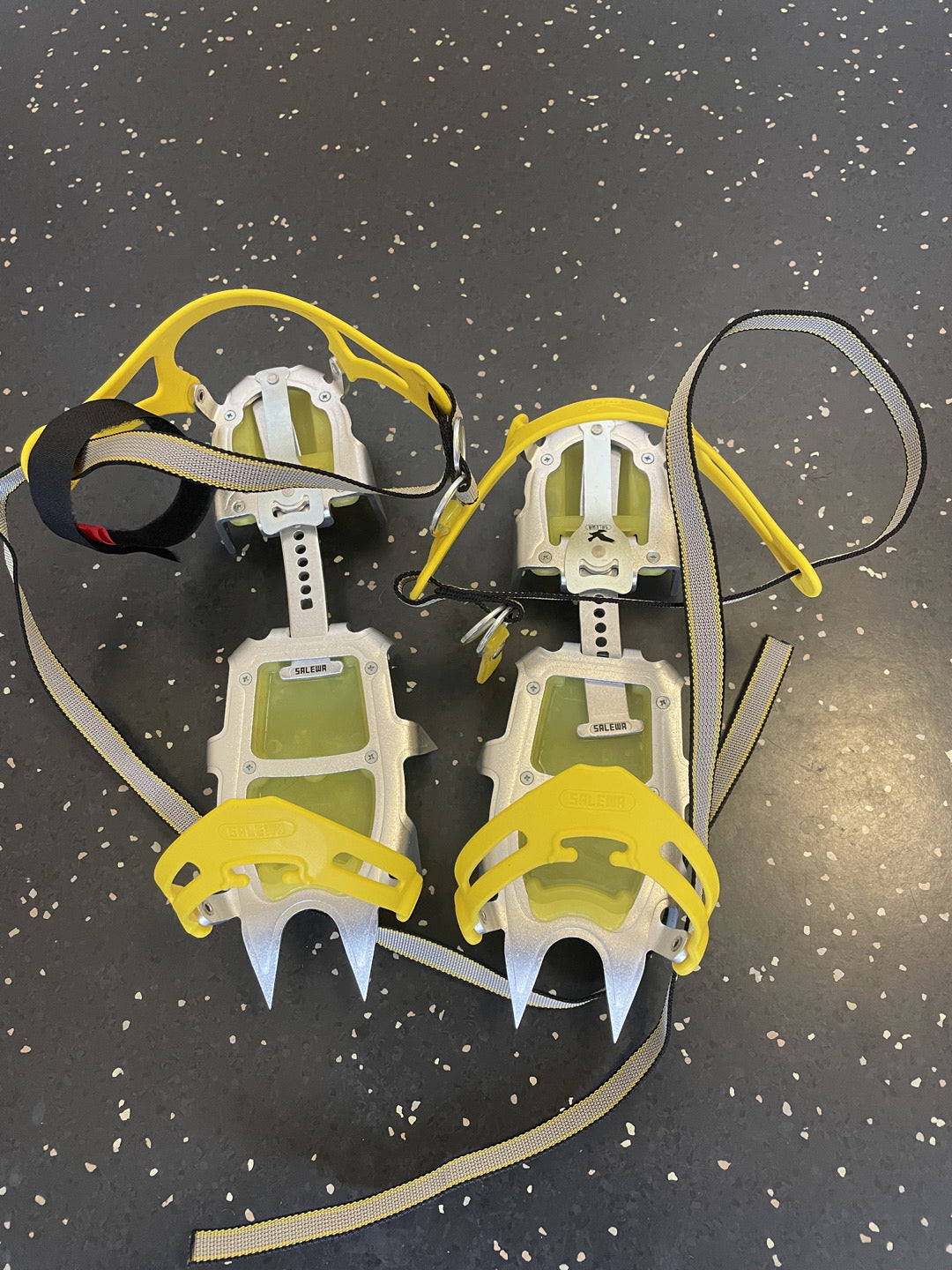 Alpinist Alu Walk Salewa Ramponi taglia unica usati