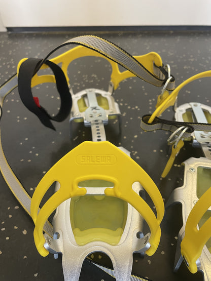 Alpinist Alu Walk Salewa Ramponi taglia unica usati