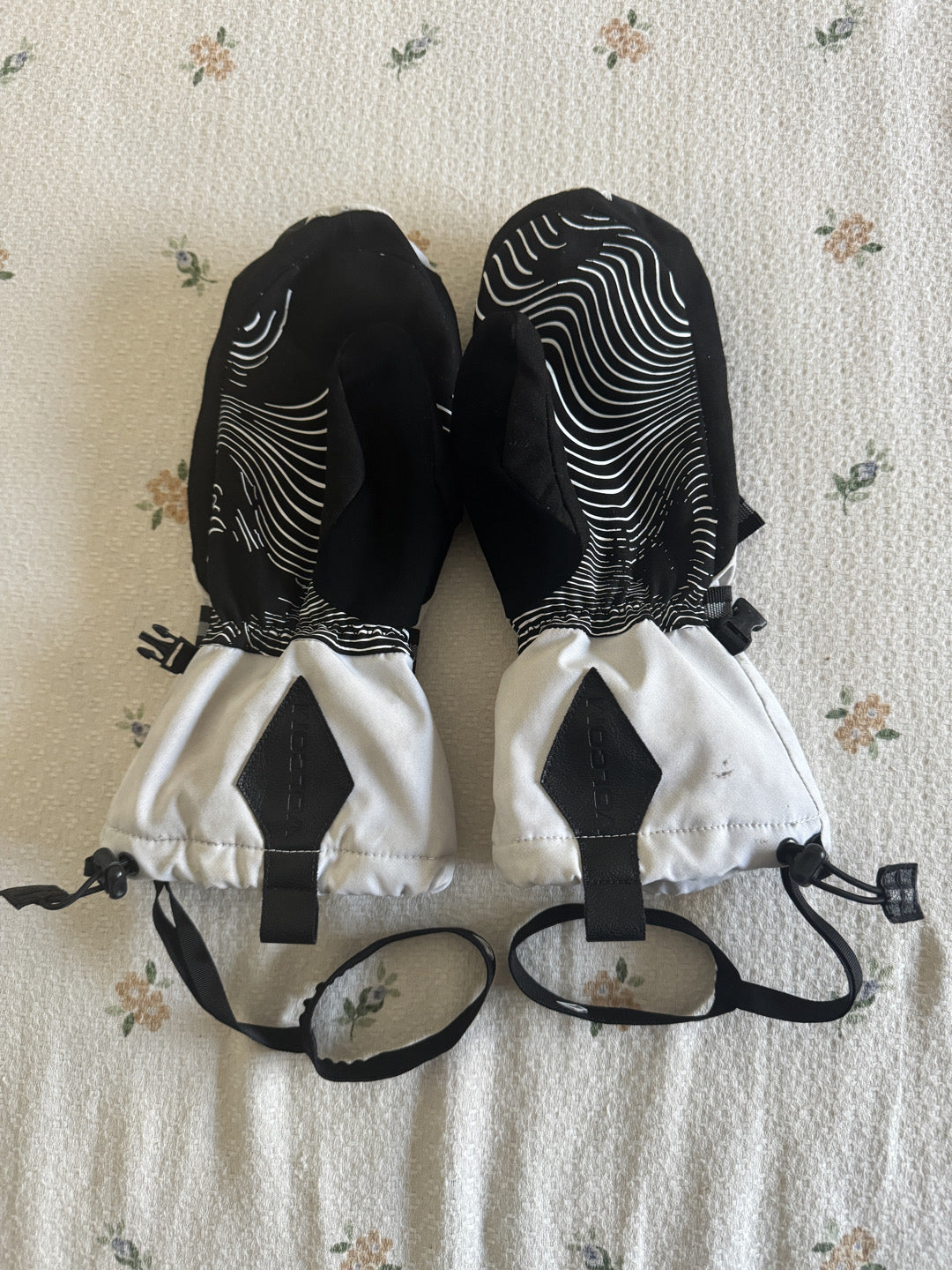 Guanti moffole snowboard Volcom tg. S usati