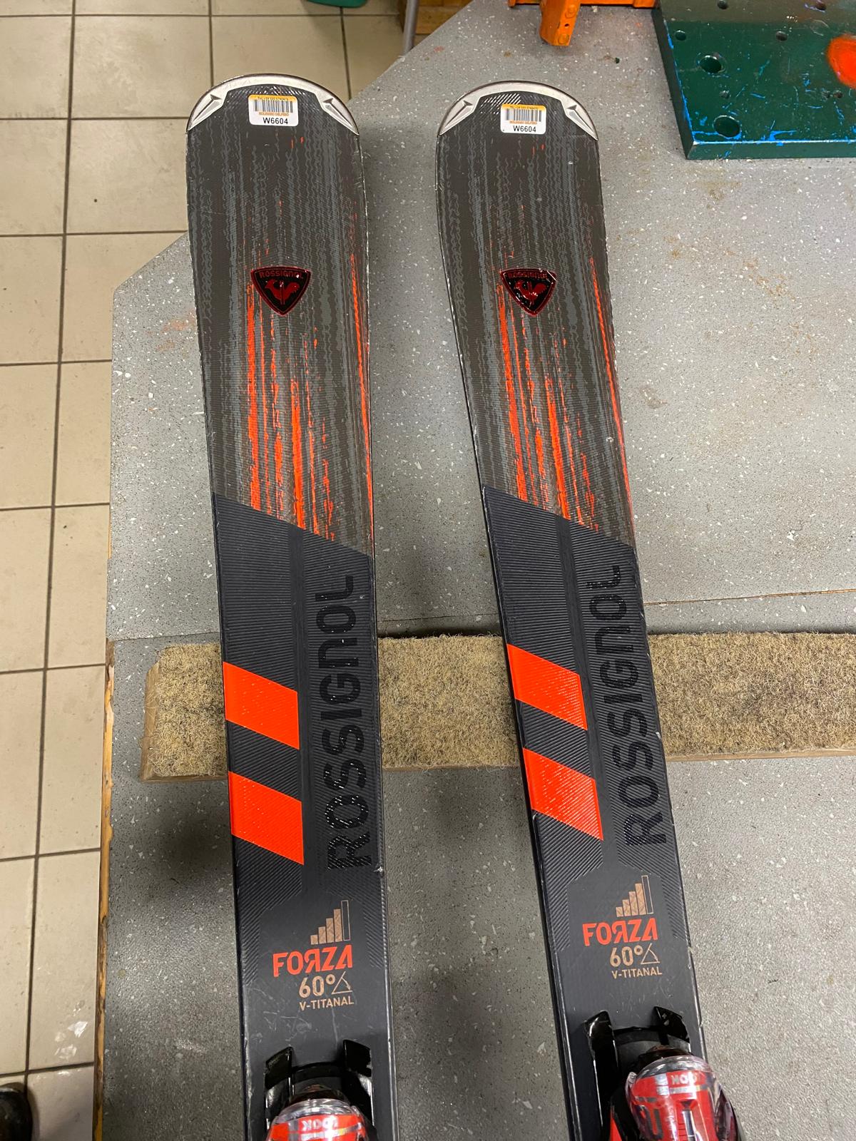164cm Rossignol Forza 60° V-Ti Konect r12 2025 usato