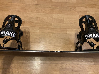 Tavola da snowboard Drake Regent 159 wide usata