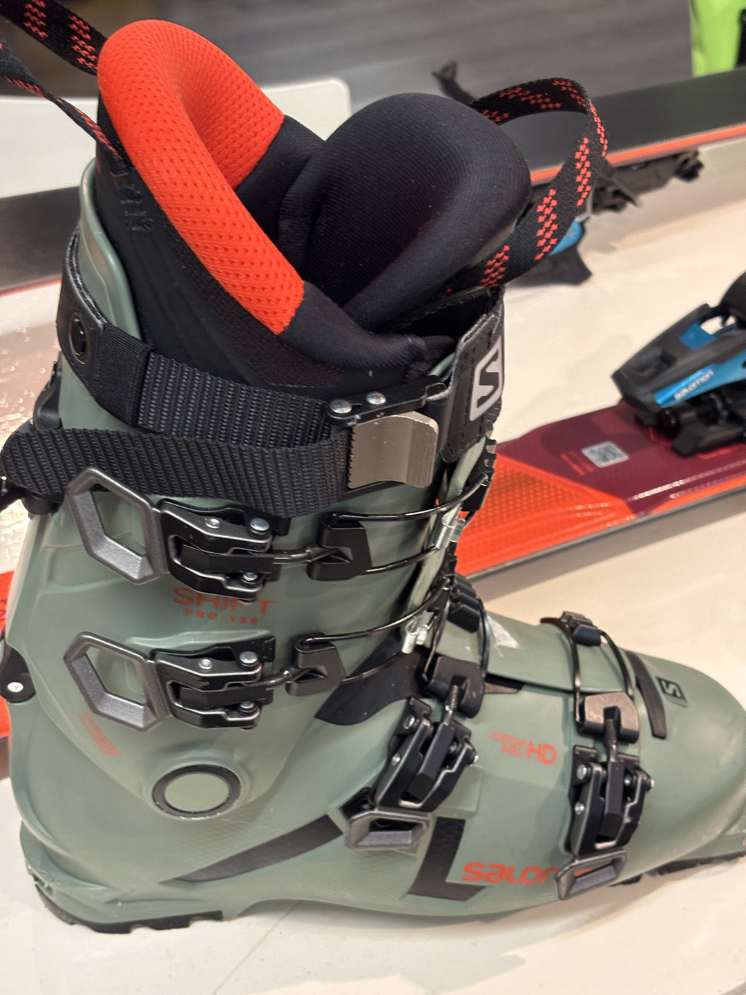scarpone sci alpinismo salomon Swift pro130.  Usati