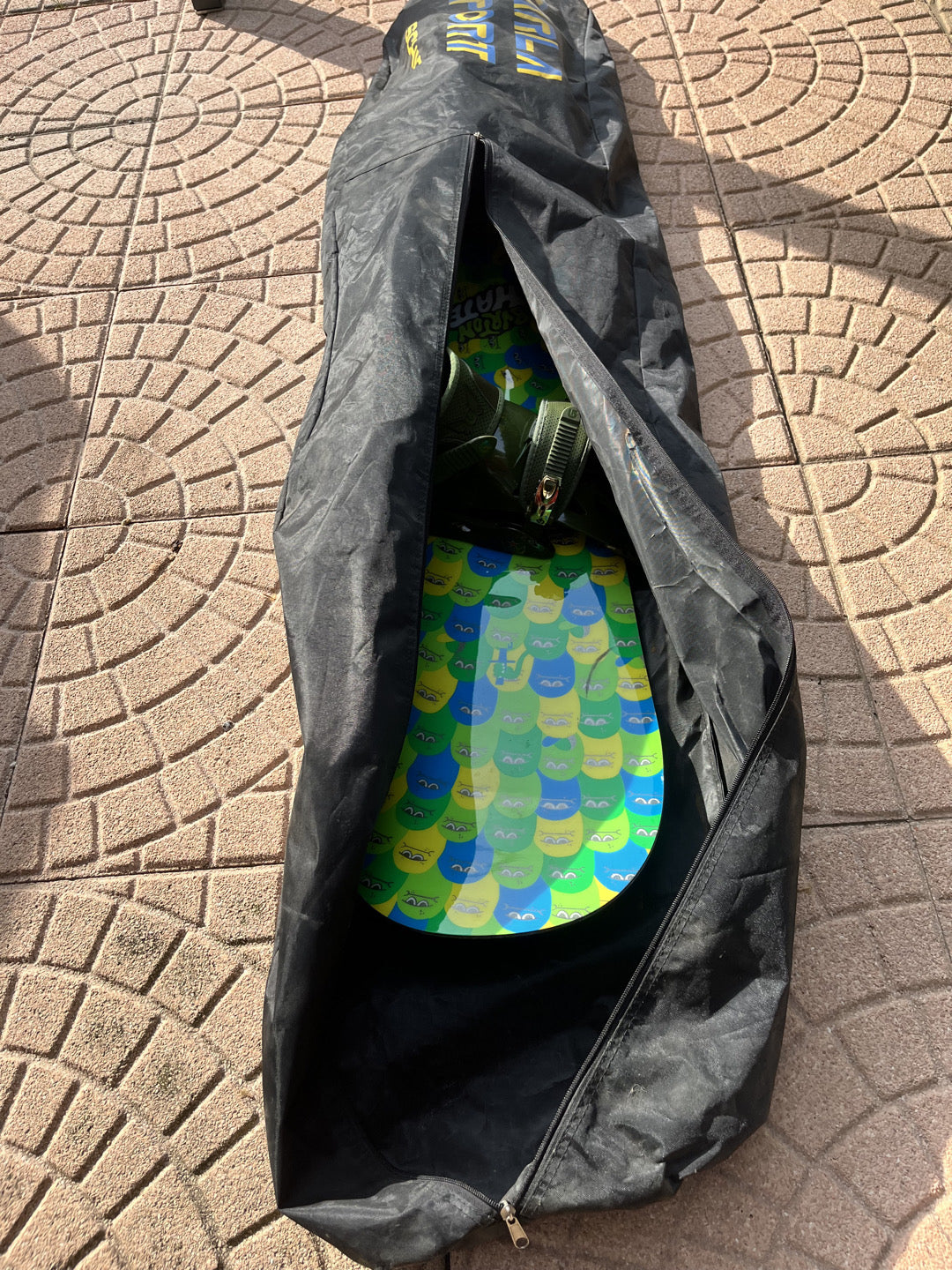 tavola snowboard 150cm Burton con attacchi e borsa USATA