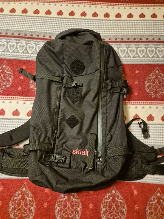 Zaino Ferrino Skialper 32 litri nero usato
