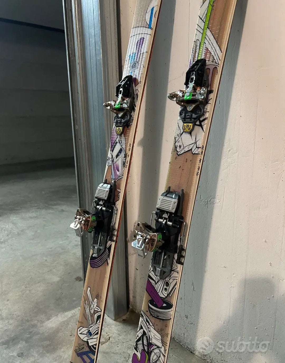 Sci scialpinismo ELAN 166 + Dynafit + pelli –Parma