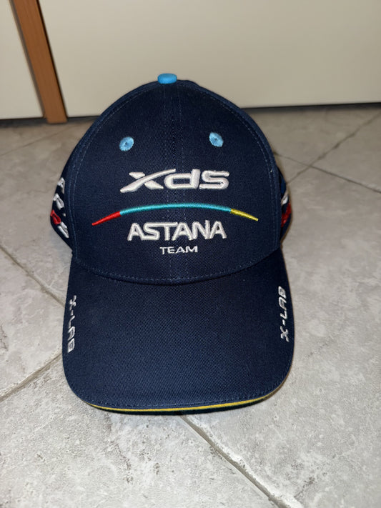 Cappellino Team Astana 2025 usato