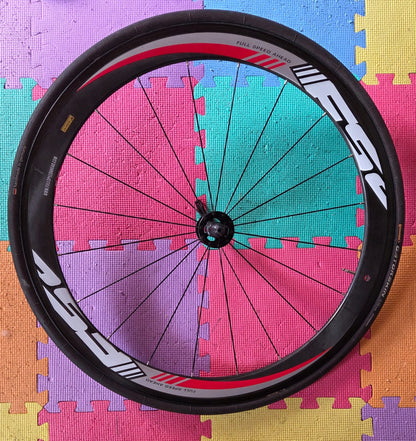 Ruote FSA da 40mm full carbon per tubolare
