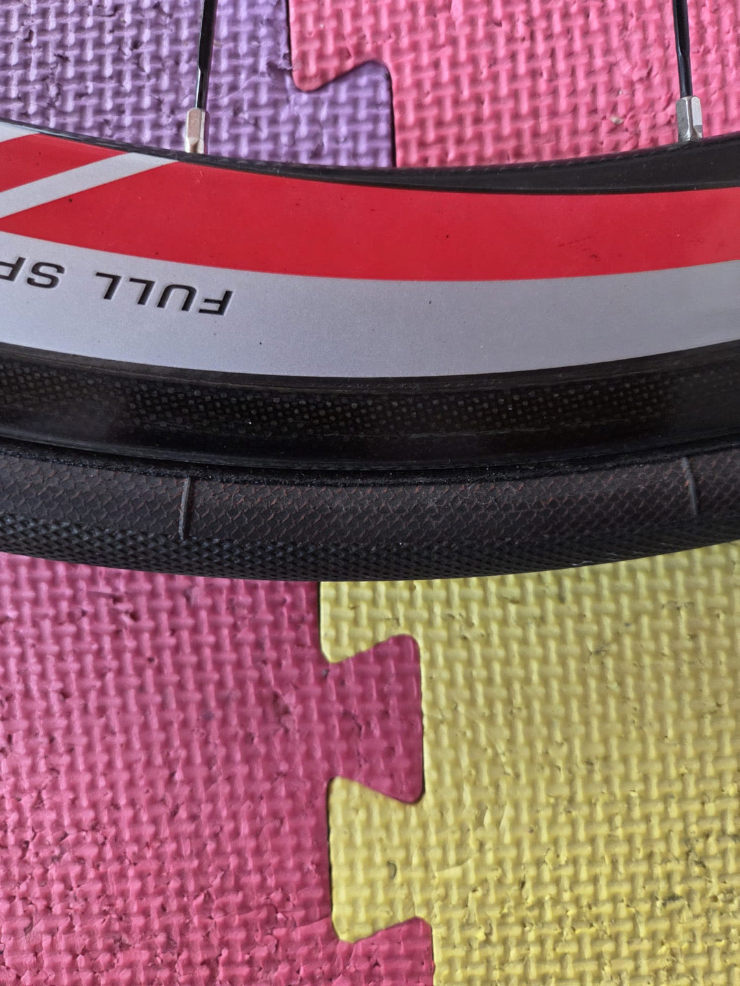 Ruote FSA da 40mm full carbon per tubolare