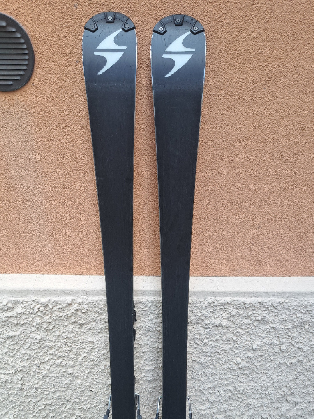 sci SL Blizzard 143cm junior usati