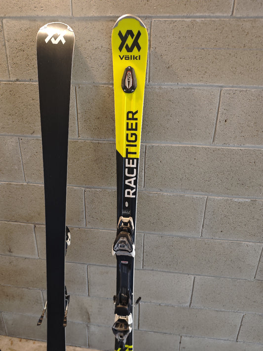 sci Völkl Racetiger SC 165cm r14 usato