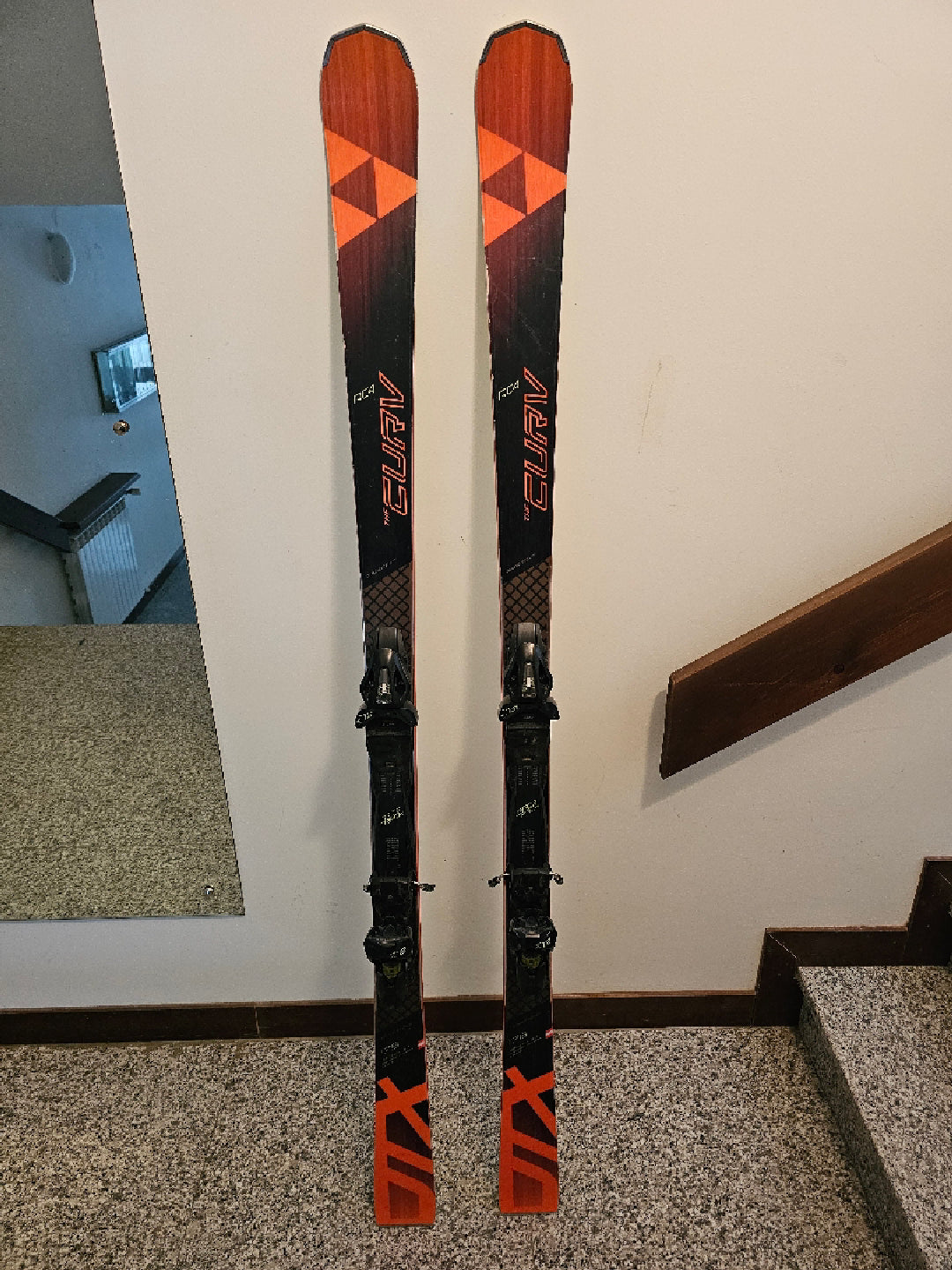 Sci Fisher RC4 The Curv DTX 178cm r17 usato