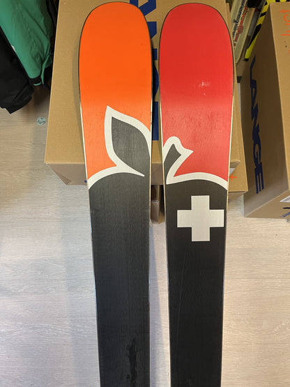 Sci Movement twin-tip Fat Line 185cm usati poco