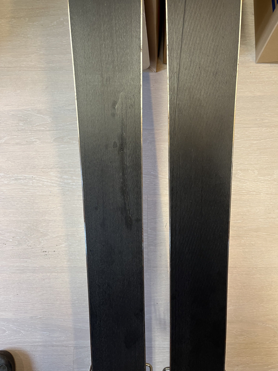 Sci Movement twin-tip Fat Line 185cm usati poco