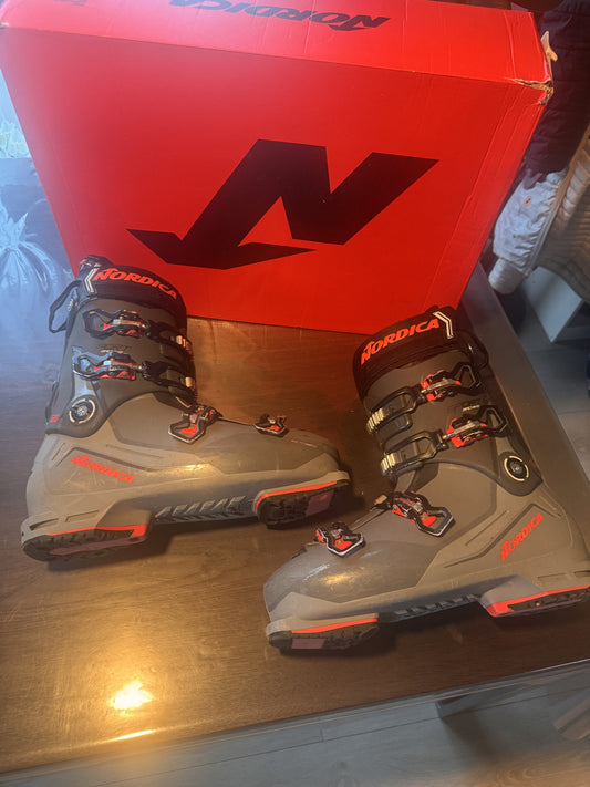 scarponi nordica Sportmachine 3 120 tg 30 / 31 usati