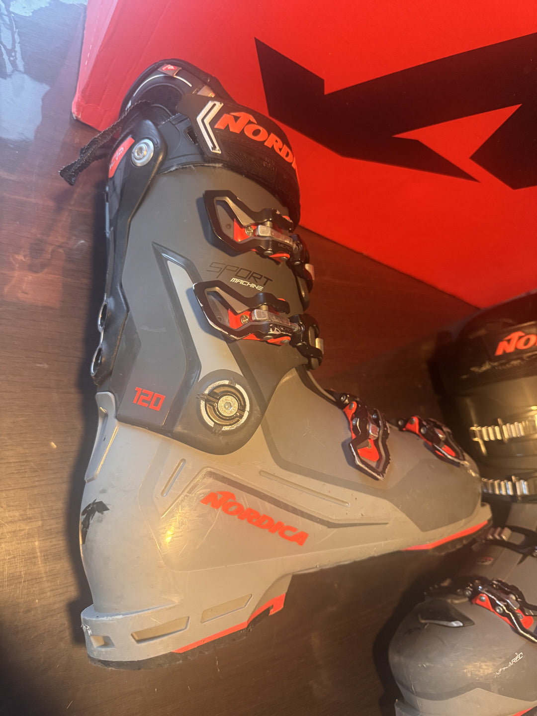 scarponi nordica Sportmachine 3 120 tg 30 / 31 usati