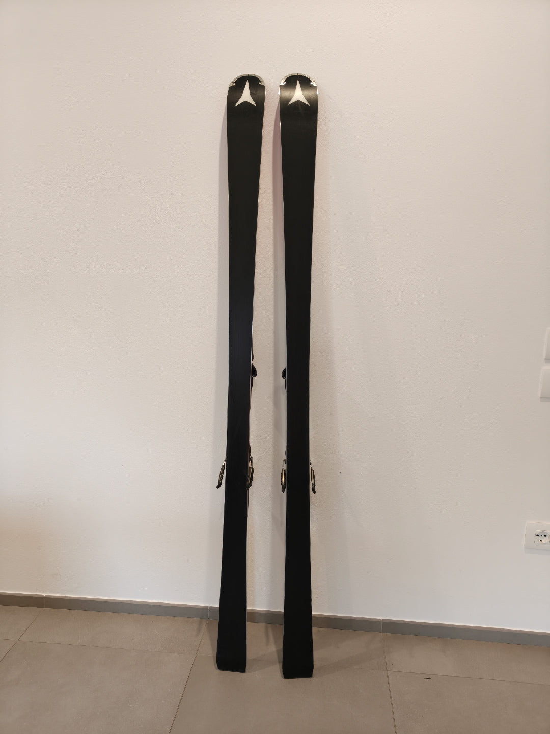 Sci Atomic G9 177 cm anno 2024/2025 usato