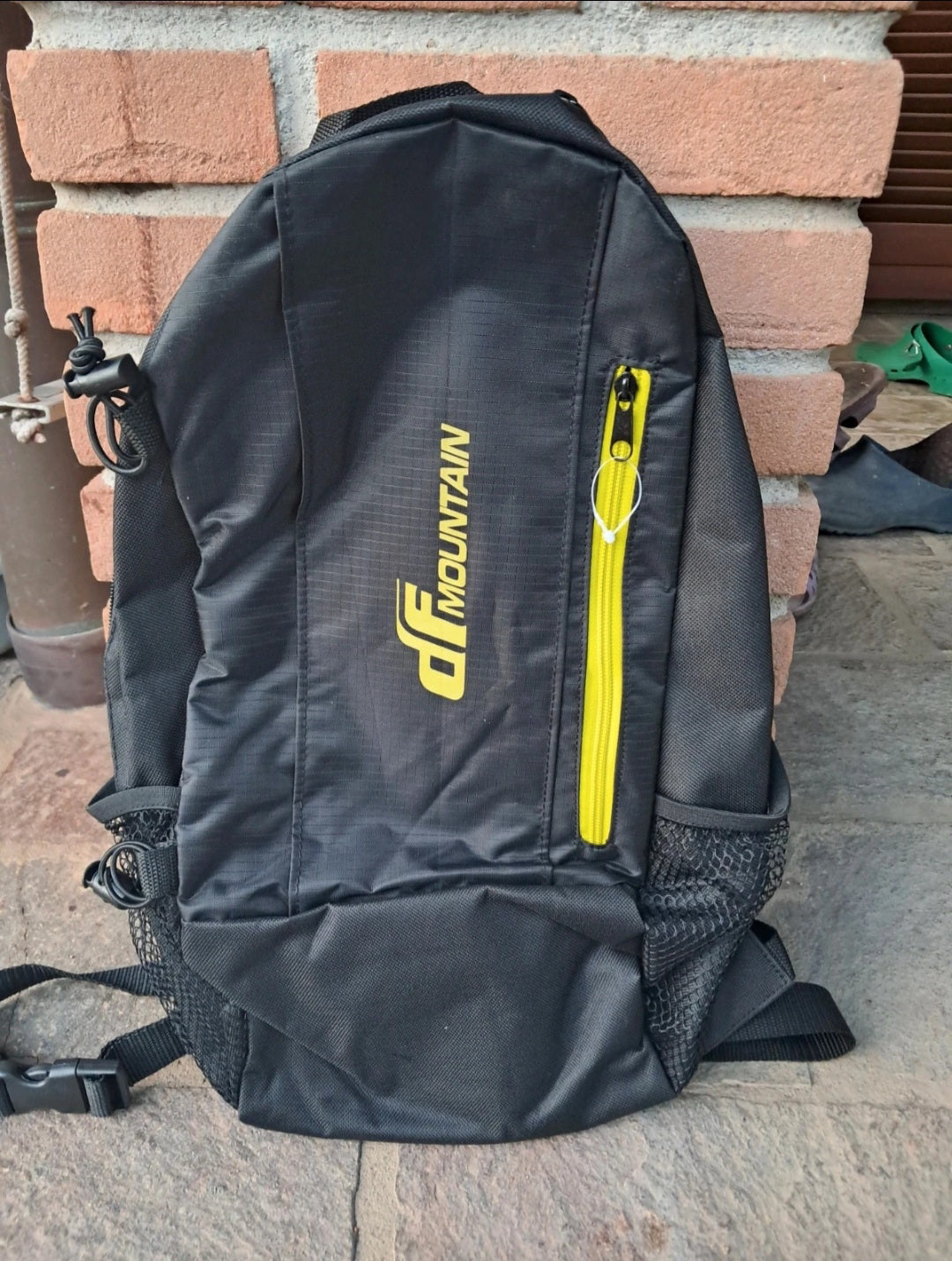 Zaino trekking Darwin DF Mountain 10L nuovo