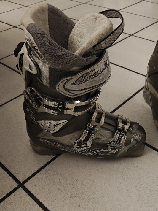 Scarponi Tecnica taglia 26.5 usati