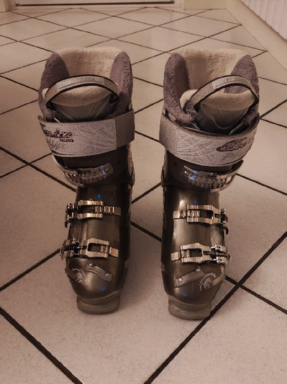 Scarponi Tecnica taglia 26.5 usati