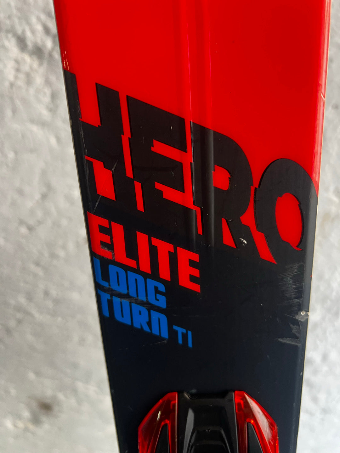 Rossignol hero Élite long turn 2022
