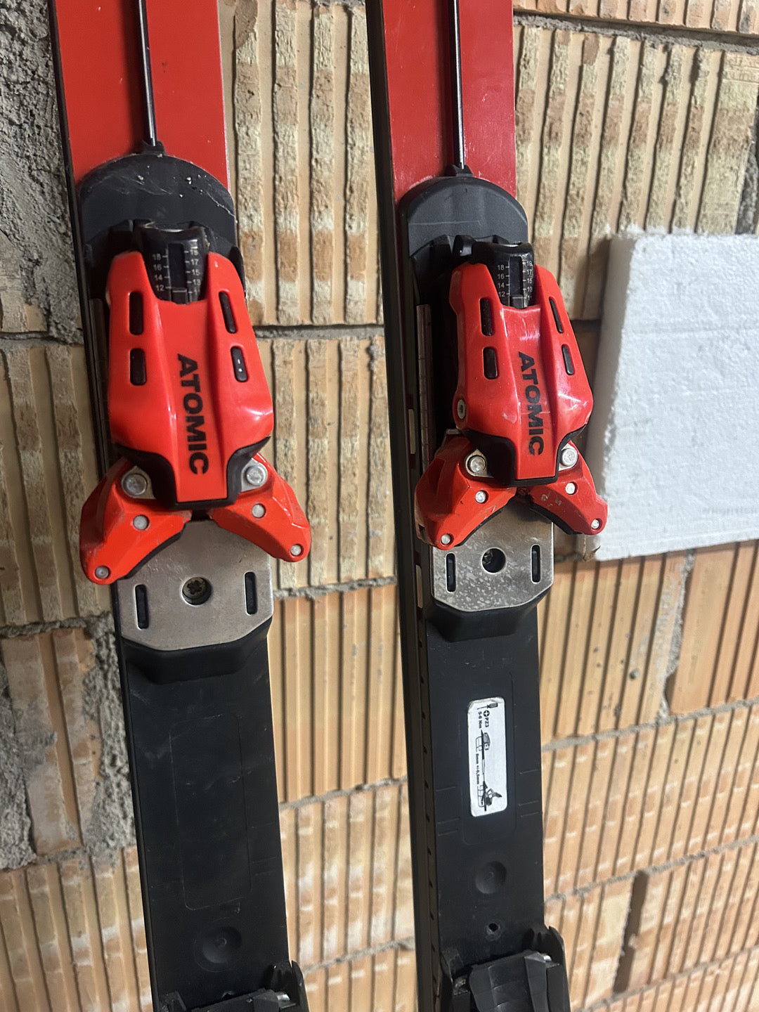 188cm Sci Atomic G9 FIS r30 usati