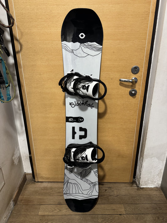 BLACKHOLE B1 freestyle Flat Rocker 152 F usata + Attacchi