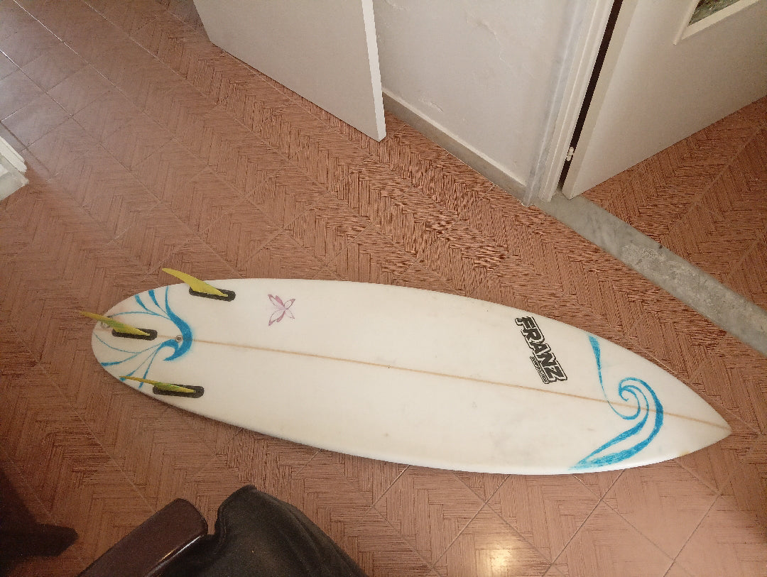 shortboard 5'11 per onde ripide