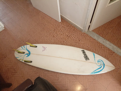 shortboard 5'11 per onde ripide