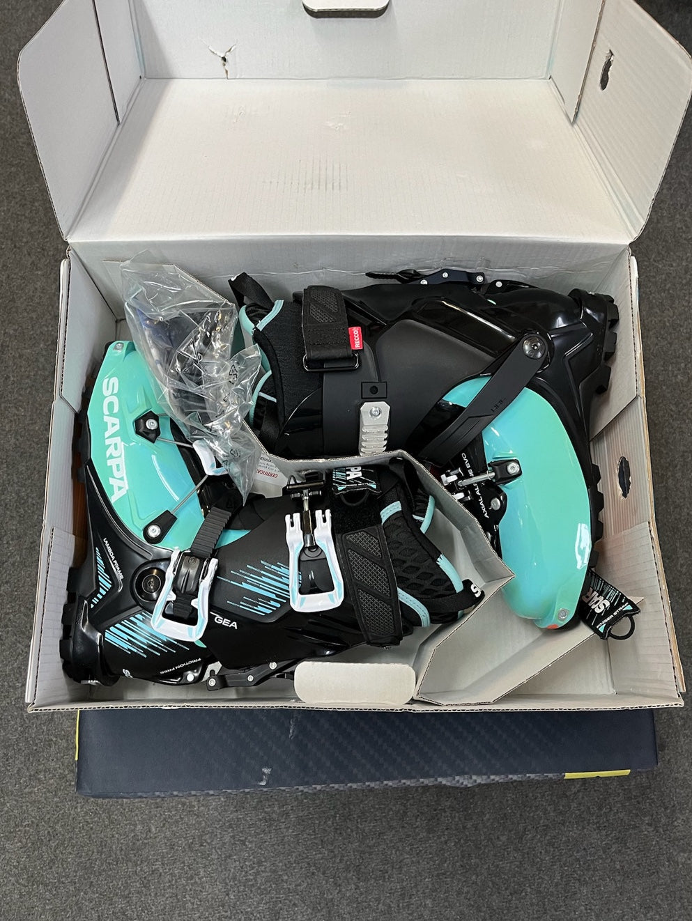 Scarpa GEA tg 24 NUOVI Scarponi scialpinismo donna