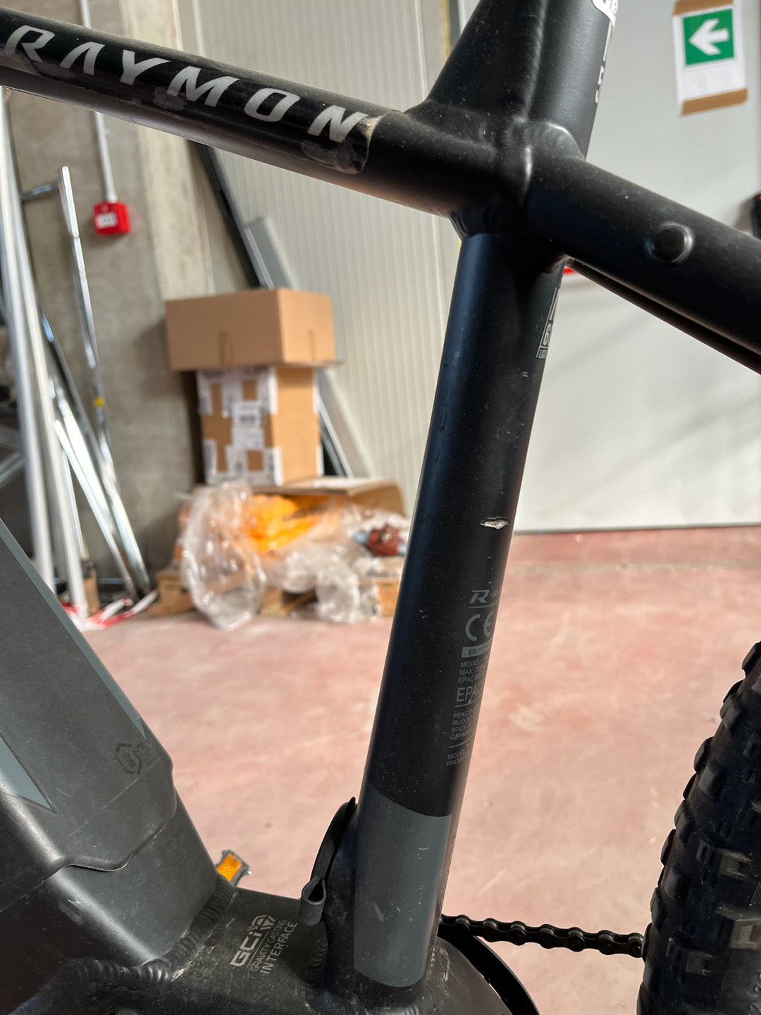 E-MTB Raymon tg. M usato noleggio