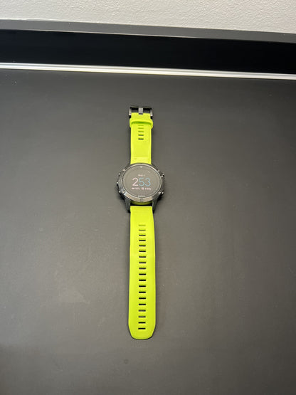 Garmin Fenix 5 47mm usato