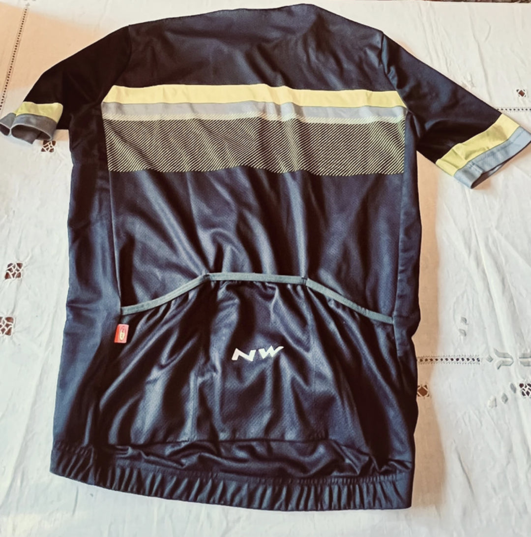 Maglia ciclismo Northwave tg. M usata