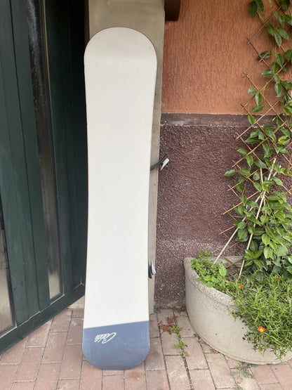 Snowbord Cobble 155 + attacchi - da principiante
