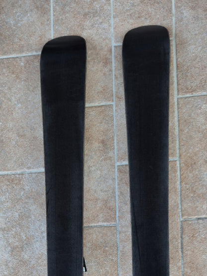 sci Atomic 145 cm con attacchi usati