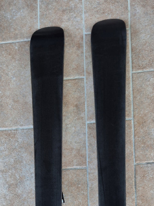 sci Atomic 145 cm con attacchi usati