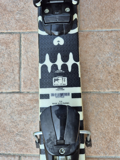 sci Atomic 145 cm con attacchi usati