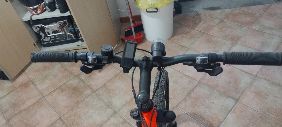 Biciclette nuove usate per tre uscite taglia M-L usata