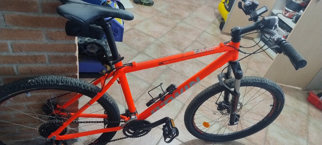 Biciclette nuove usate per tre uscite taglia M-L usata