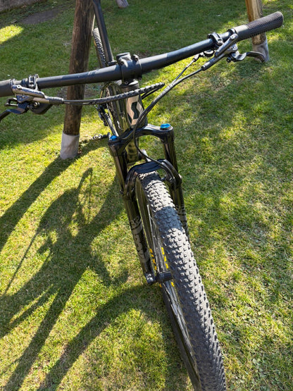 SCOTT SCALE 930 CARBON – TAGLIA M – 10,5 kg usata