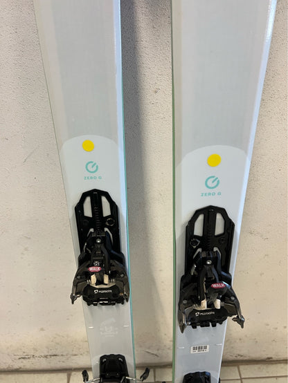 157cm Blizzard G085W Sci + attacchi + pelli