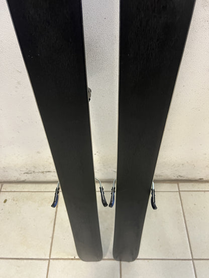 157cm Blizzard G085W Sci + attacchi + pelli