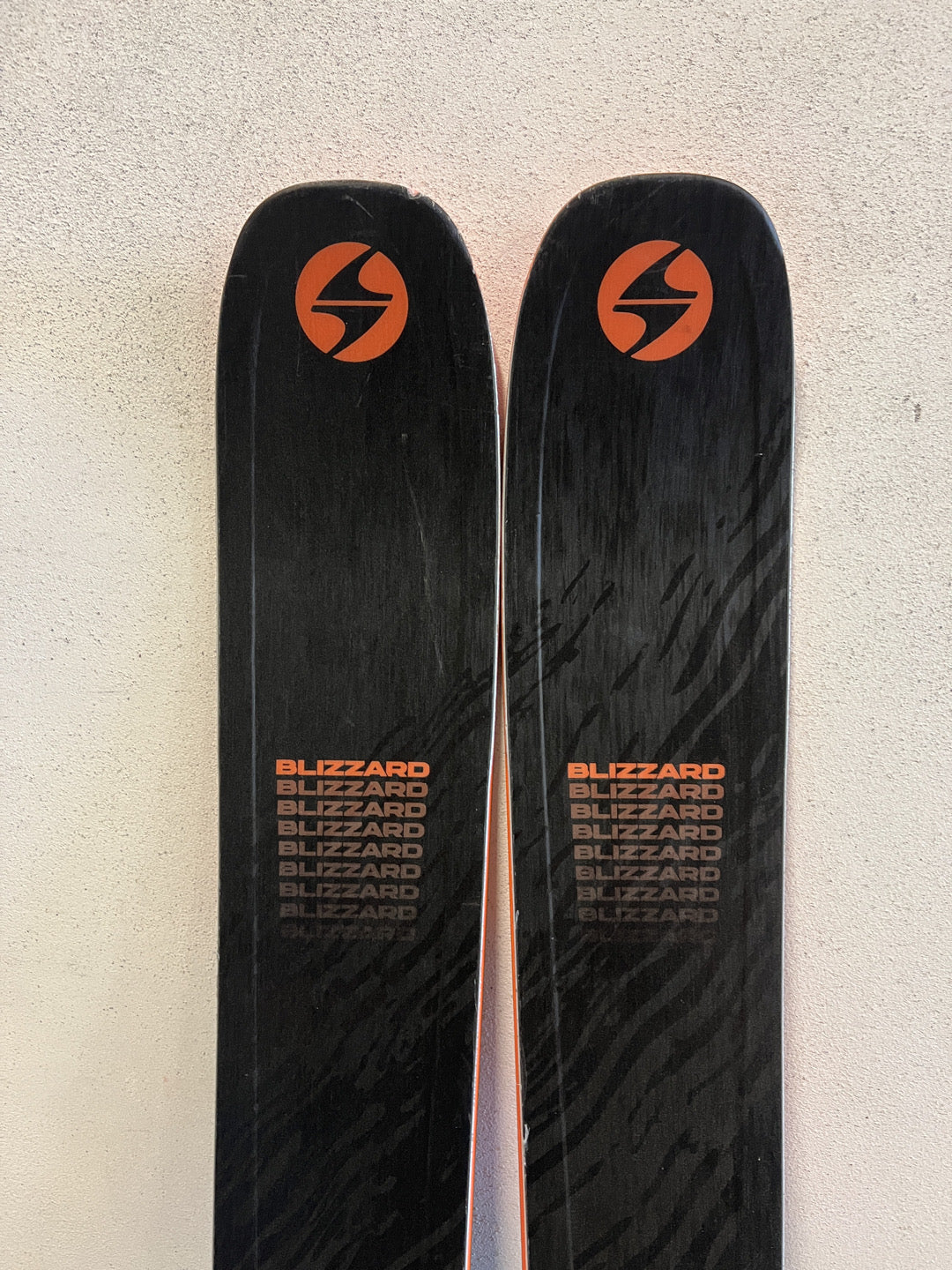 186cm Sci freeride Blizzard Rustler 10 r18.5 usato